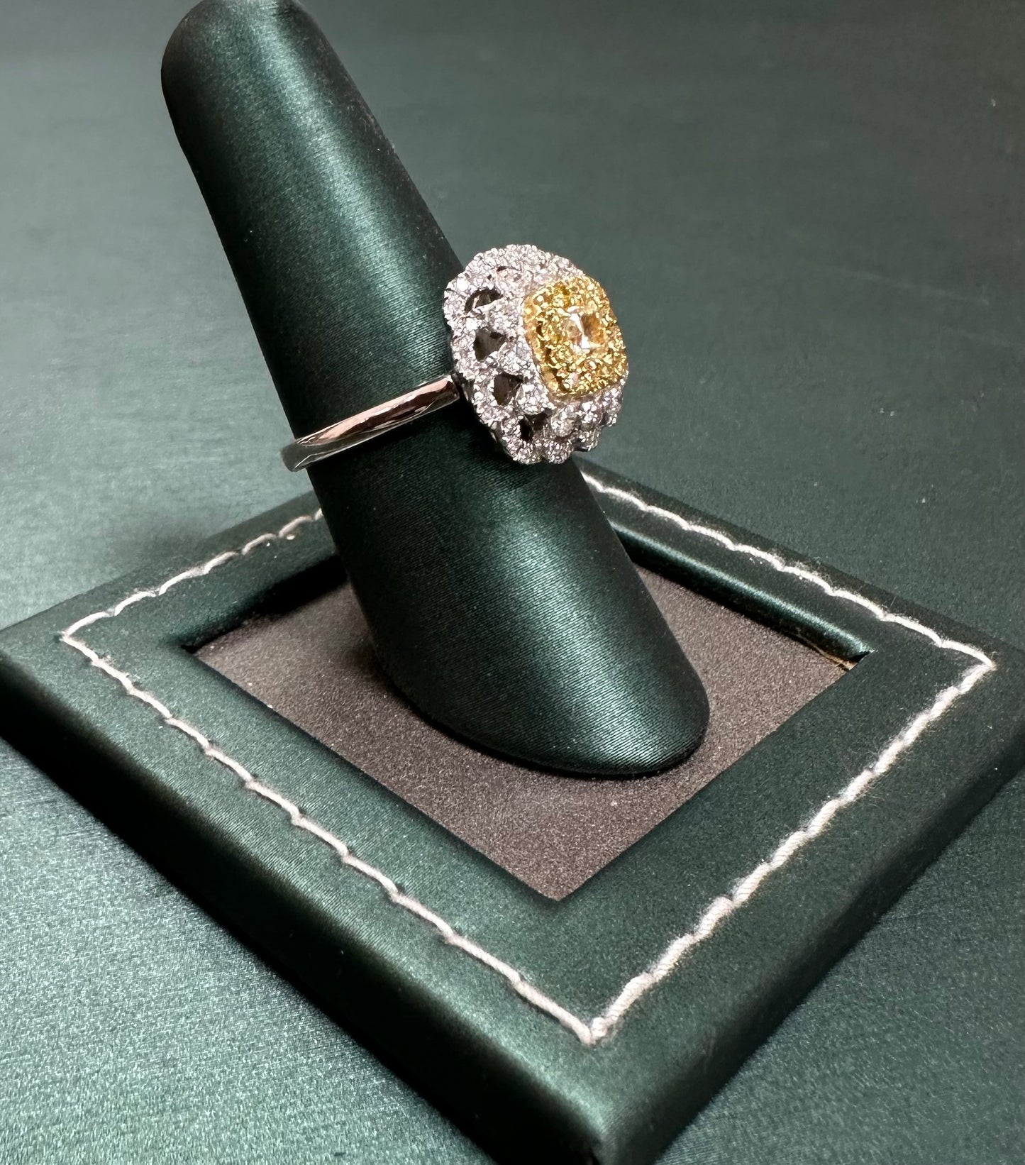 The Daisy diamond ring
