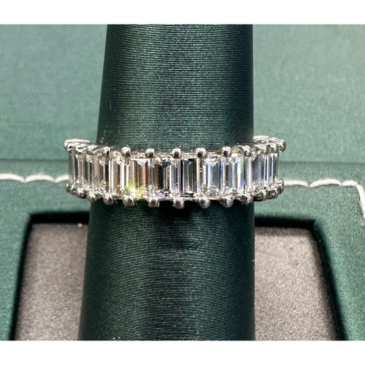 Emerald diamond infinity band 2.08 carats
