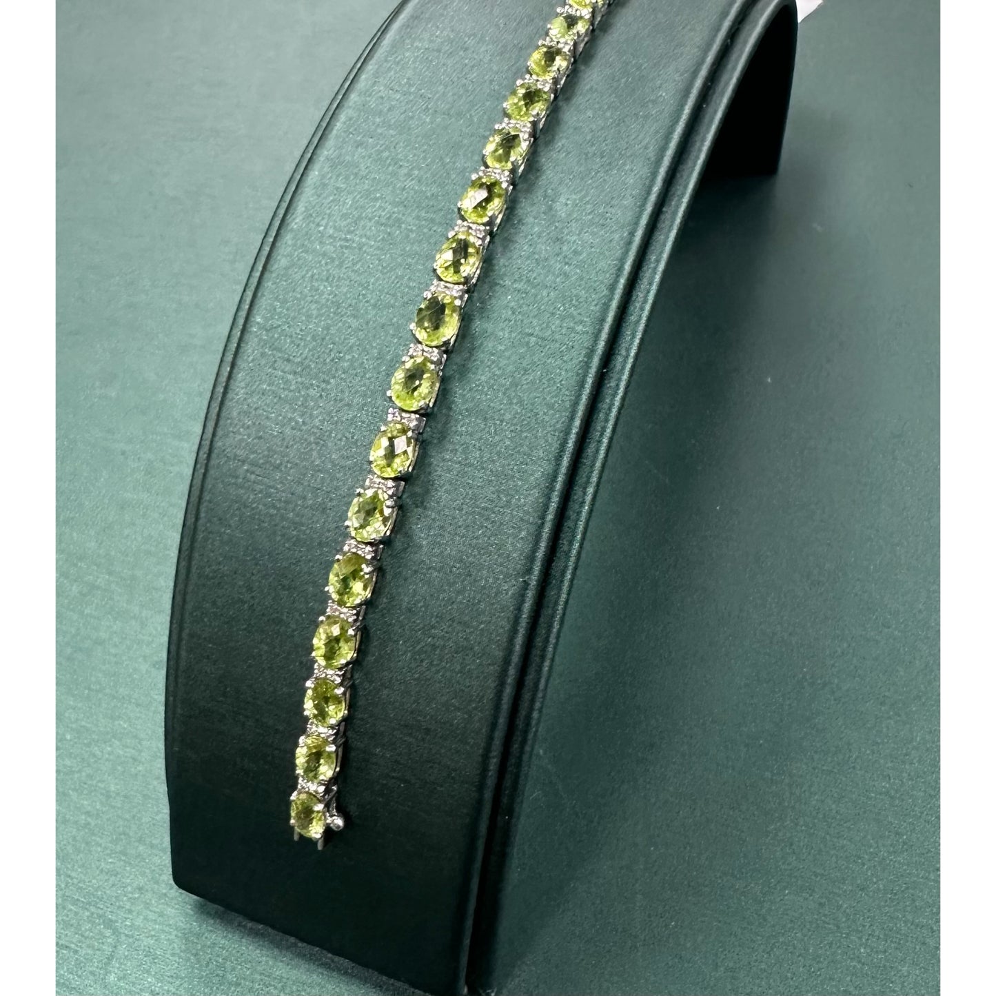 Peridot tennis bracelet 11.44 carats