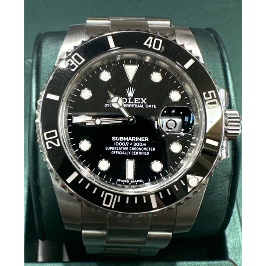 Rolex submariner 16610 black dial 2002