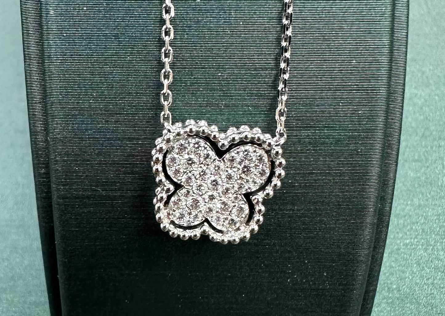Diamond clover necklace