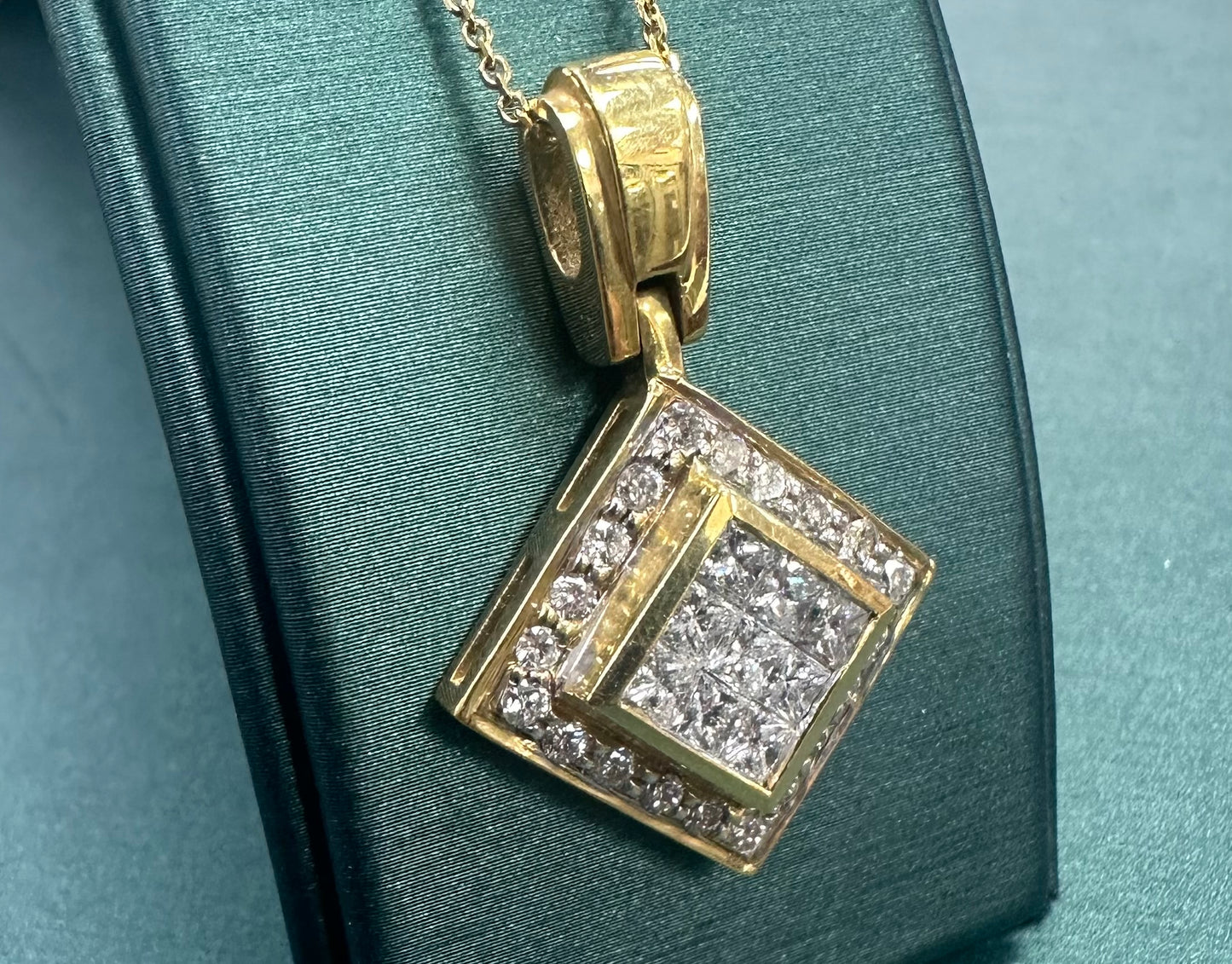 The great diamond square necklace