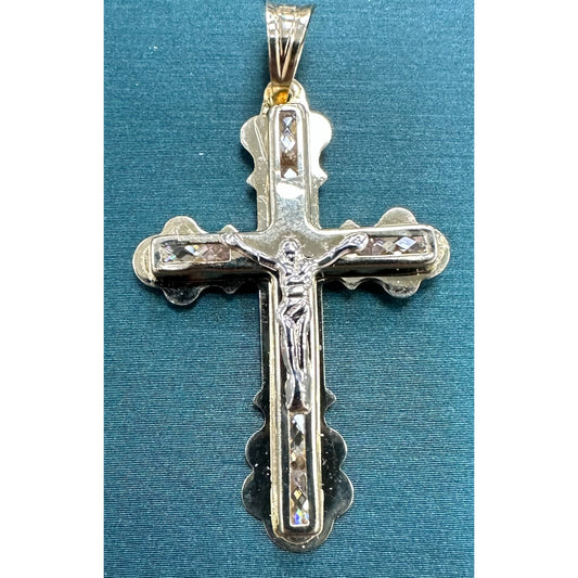 Wavy Gold cross with elongated crystals pendant